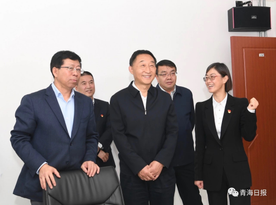 省委副書記、代省長(zhǎng)劉寧在副省長(zhǎng)王黎明等領(lǐng)導(dǎo)的陪同下視察物產(chǎn)集團(tuán)